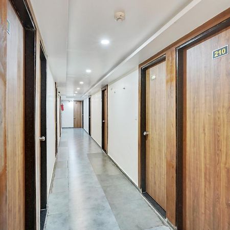 Super Collection O Kudasan Gandhinagar Formerly Hotel Royal Mansion Bagian luar foto